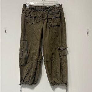 Hendi Green Cargo Capri Pants Size L